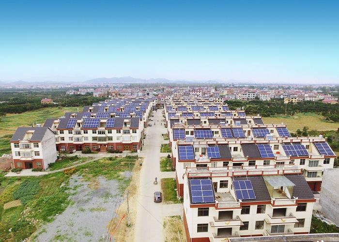 太陽能光伏發電系統都由哪些部件組成,知道嗎(圖2) 家用光伏發電系統