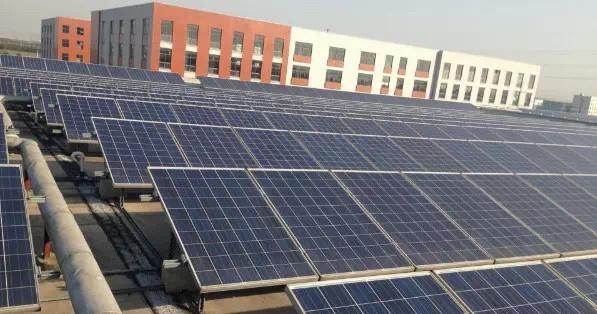 廠房屋頂成遭瘋搶?zhuān)夥?工業(yè)形勢(shì)大好(圖1) 工商業(yè)光伏屋頂