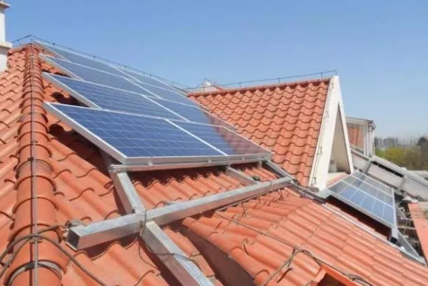 低絕緣阻抗如何影響光伏發(fā)電你曉得不?(圖1) 光伏發(fā)電公司哪家好