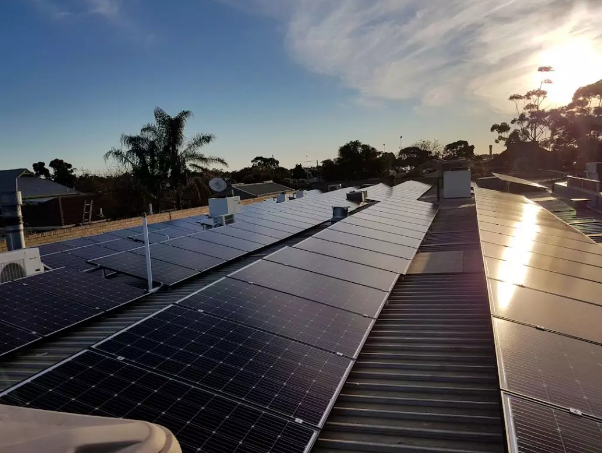 太陽(yáng)能發(fā)電板廠家